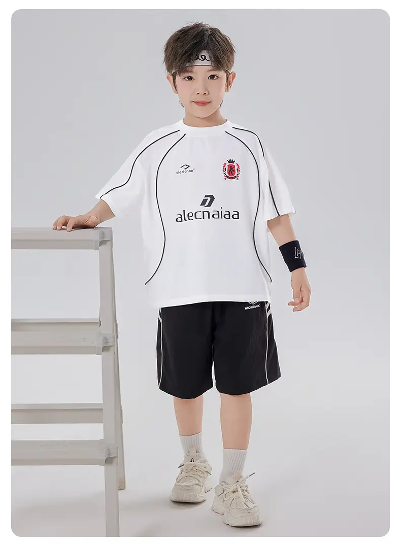 Boys' Paris 10 Jersey Sportswear Set Large — feature 11