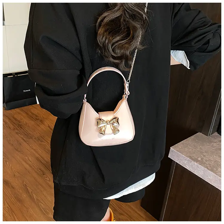 Red Mini Bow Shoulder Crossbody Bag 2024 — feature 18