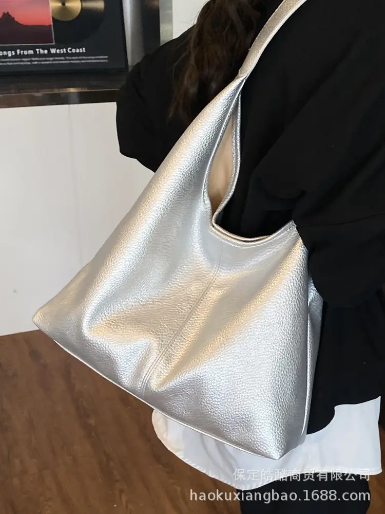 Cream Large Capacity Women's Shoulder Bag 2025 - Image 3