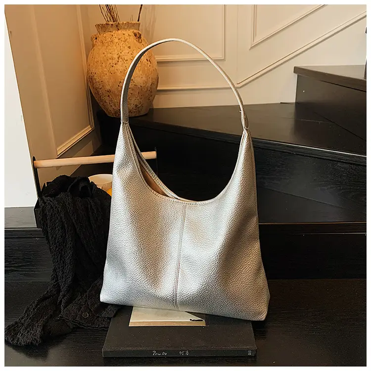 Cream Large Capacity Women's Shoulder Bag 2025 — feature 19