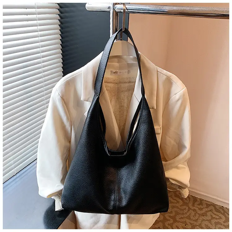 Cream Large Capacity Women's Shoulder Bag 2025 — feature 25