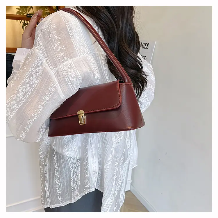 Women's Red Leather Shoulder Bag 2025 New Arrival — feature 18