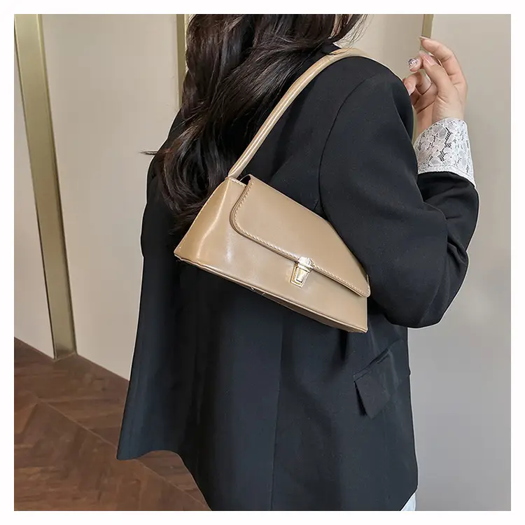 Women's Red Leather Shoulder Bag 2025 New Arrival — feature 8