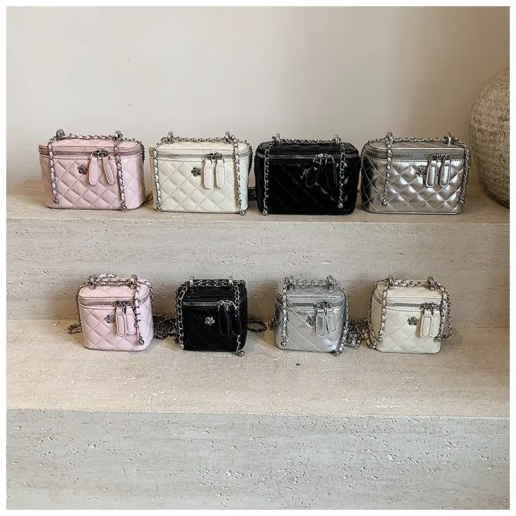 Silver Quilted Chain Shoulder Bag for Women 2026 — feature 11