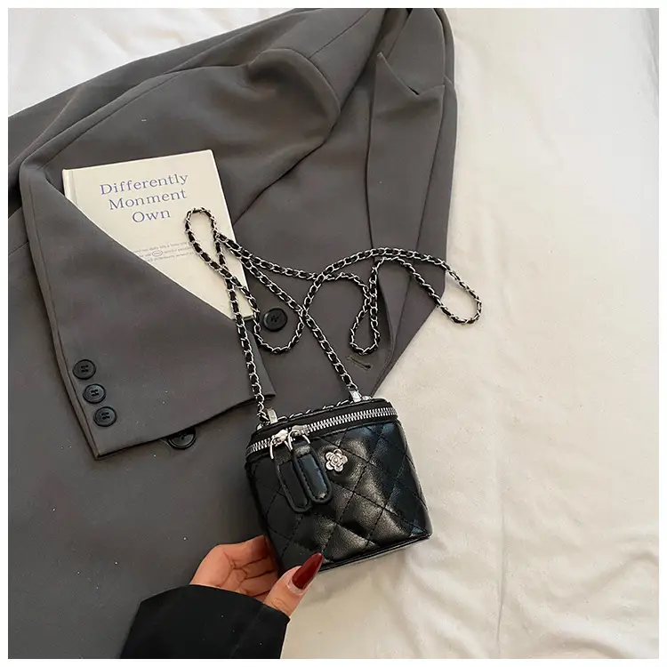 Silver Quilted Chain Shoulder Bag for Women 2026