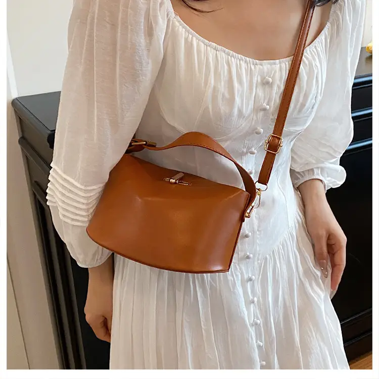 Beige Lock Single Shoulder Crossbody Bag for Women — feature 14