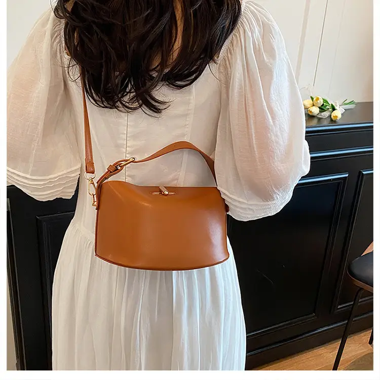 Beige Lock Single Shoulder Crossbody Bag for Women — feature 15