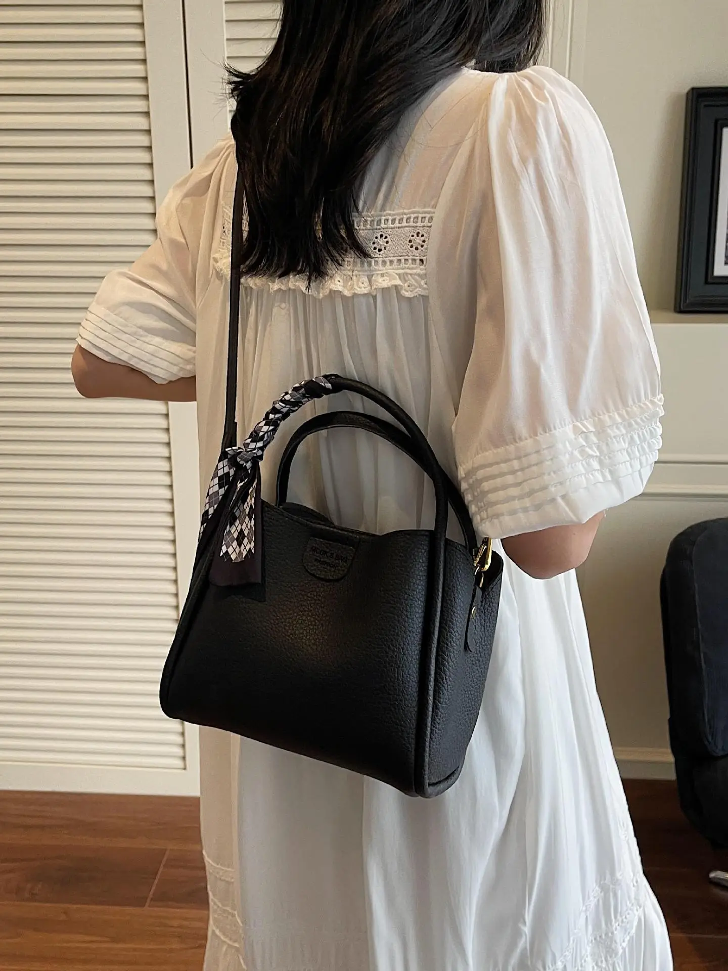 Women's Crossbody Bag Beige Lace Shoulder Crossbody Commuter Bag