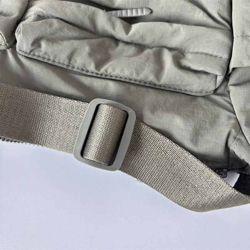 New Casual Shoulder Bag for Men Women Large Capacity Nylon — feature 37