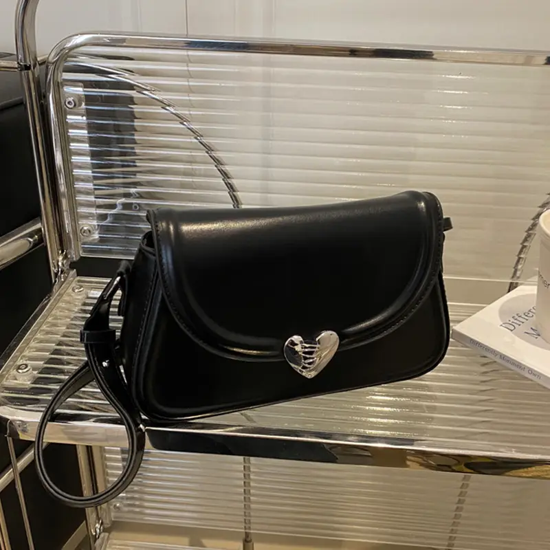 Black Heart Logo Shoulder Bag for Women - Image 5