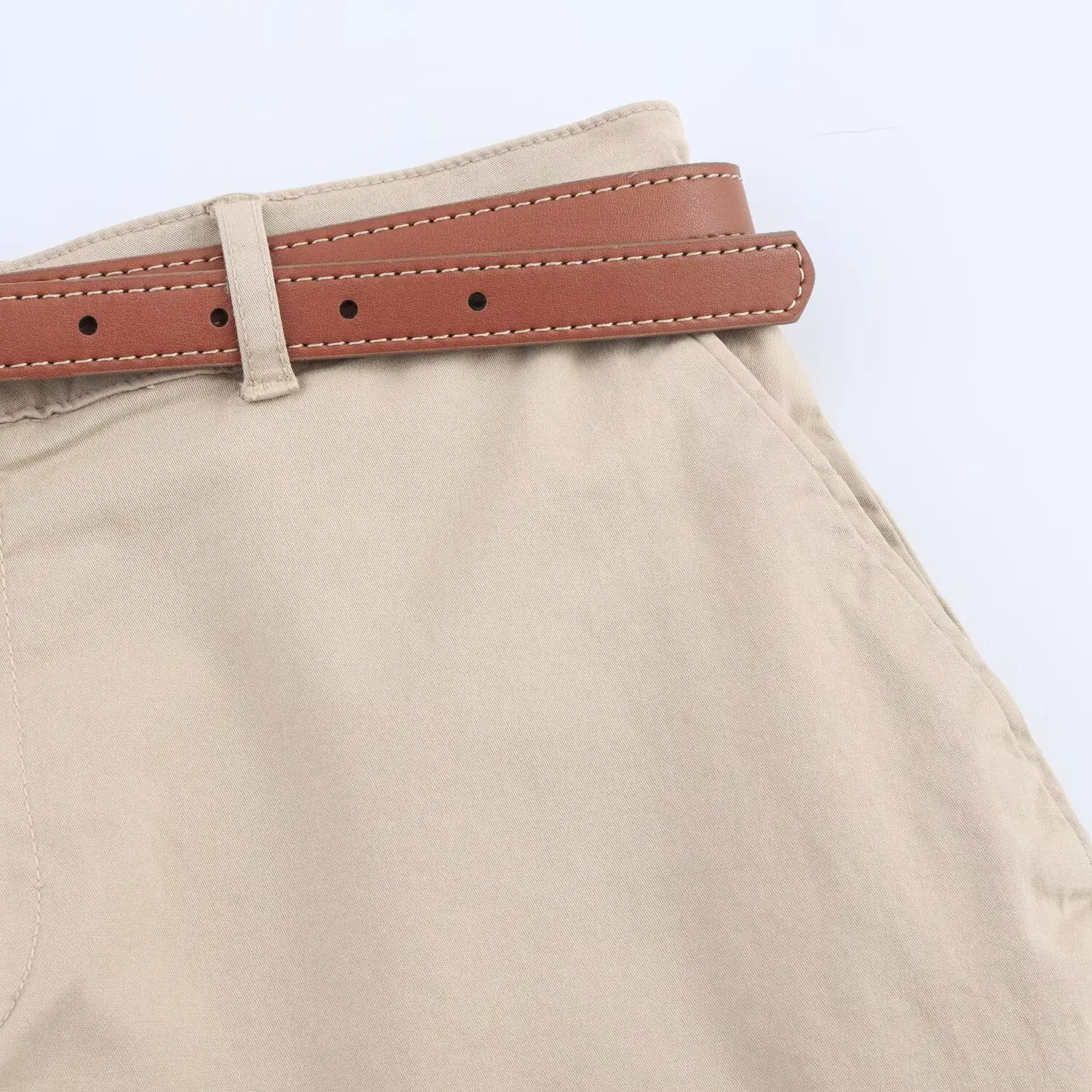 Women's White Belt Casual Shorts with Belt — feature 8
