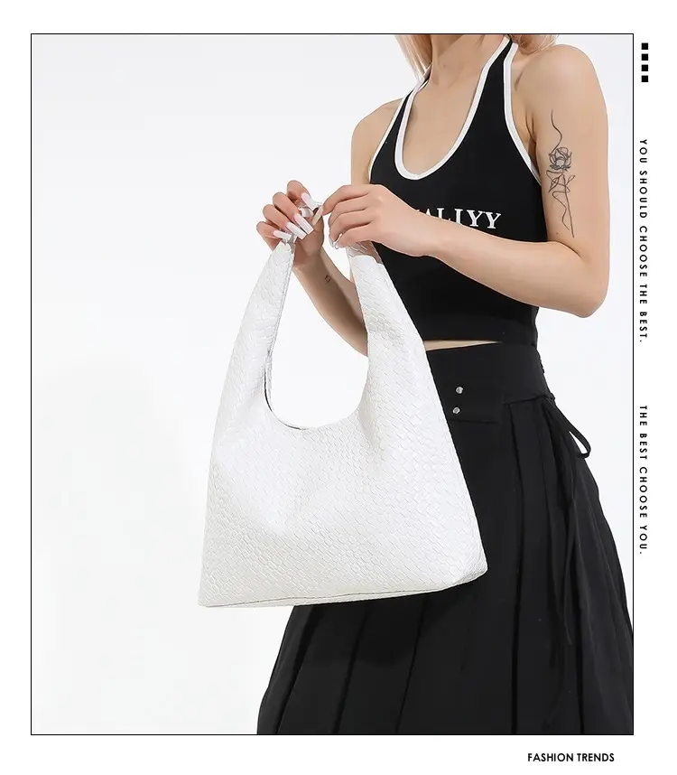 Red Knitted Shoulder Bag for Women 2025 — feature 1