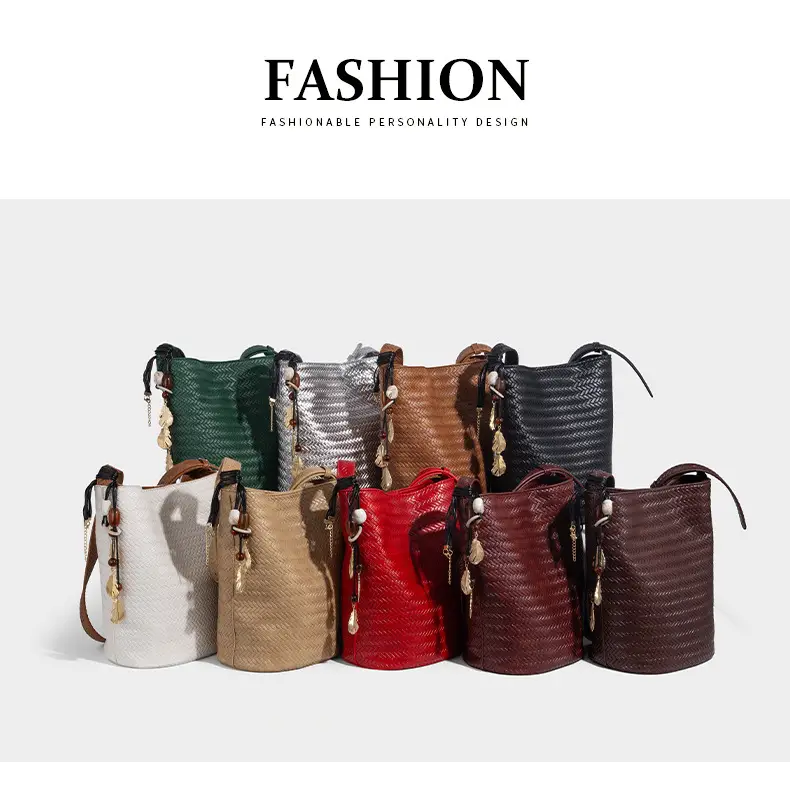 2025 New Summer Retro Woven Handbag Tan One Shoulder — feature 3