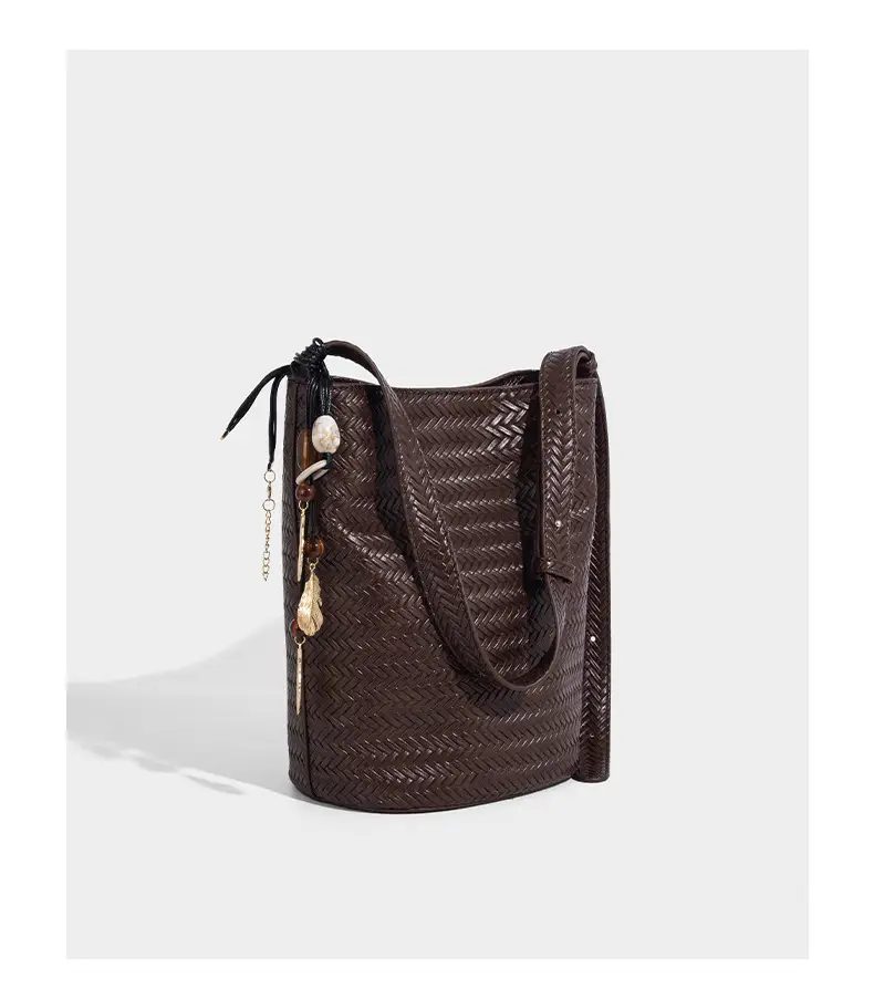 2025 New Summer Retro Woven Handbag Tan One Shoulder — feature 30