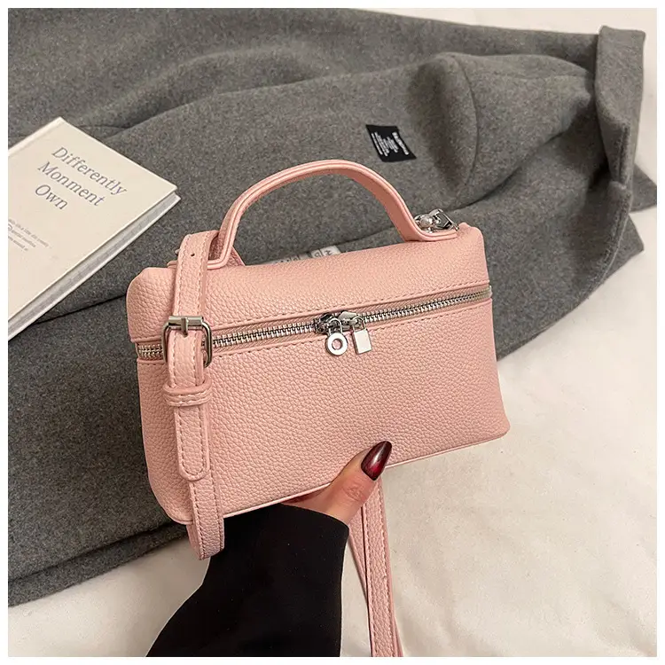 Women's Elephant Design Shoulder Bag Tan 2025 - Image 10