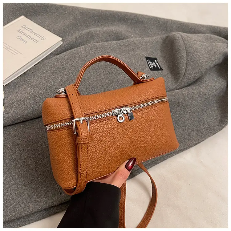 Women's Elephant Design Shoulder Bag Tan 2025 - Image 12