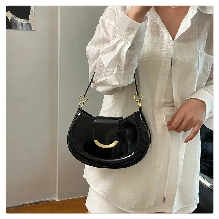 Red Korean Style Shoulder Bag for Women 2025 — feature 32