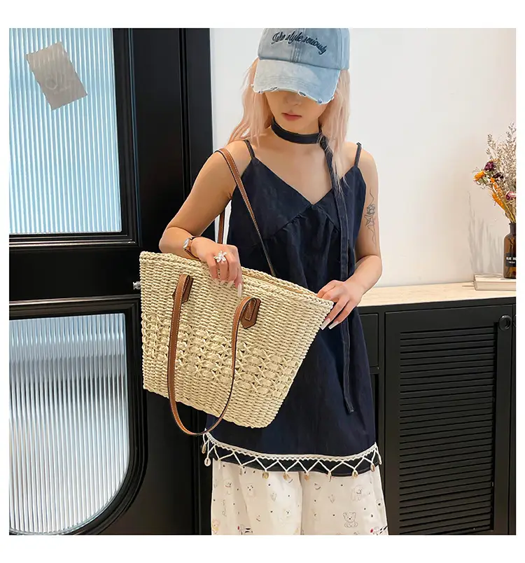 Women Straw Beach Bag Large Capacity Leather Handle — feature 10