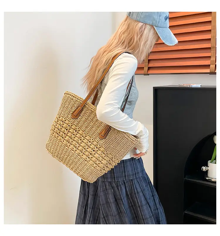 Women Straw Beach Bag Large Capacity Leather Handle — feature 12