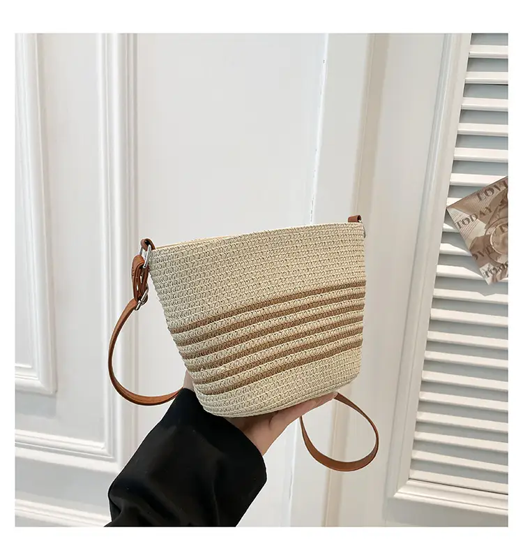Women Straw Woven Bucket Bag Large Capacity One Shoulder - Image 2
