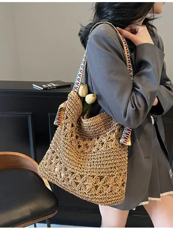 Vintage Beach Woven Straw Bag Large Capacity Shoulder Bag - Image 3