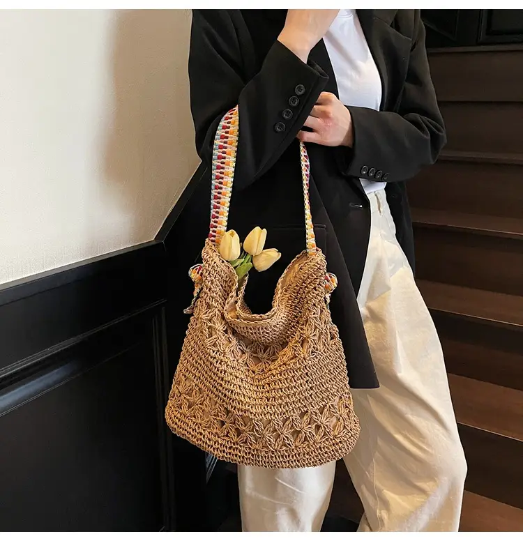 Vintage Beach Woven Straw Bag Large Capacity Shoulder Bag — feature 14