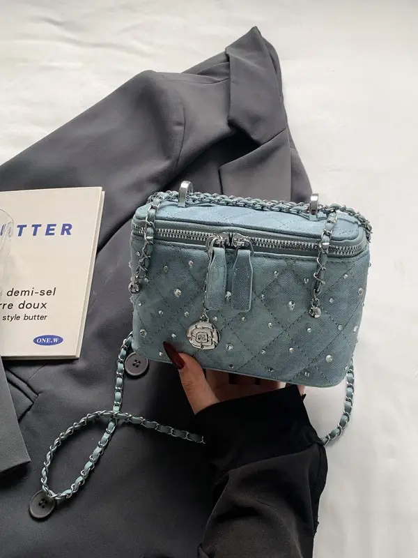 Chanel-Style Quilted Chain Shoulder Bag for Women 2026 - Image 9