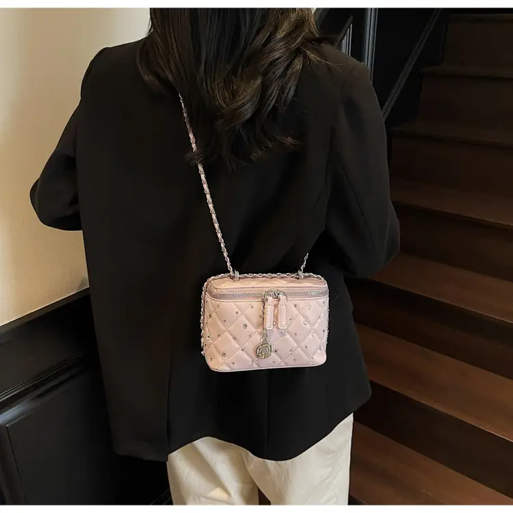Chanel-Style Quilted Chain Shoulder Bag for Women 2026 — feature 12
