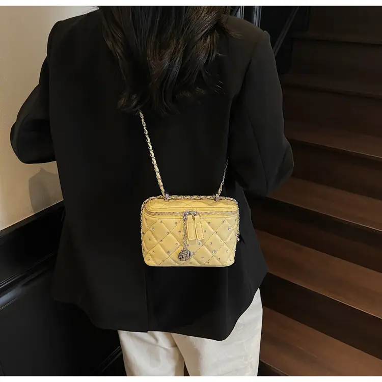 Chanel-Style Quilted Chain Shoulder Bag for Women 2026 — feature 14