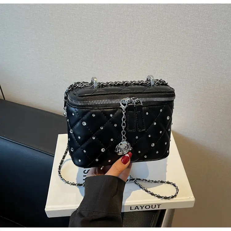 Chanel-Style Quilted Chain Shoulder Bag for Women 2026 — feature 25