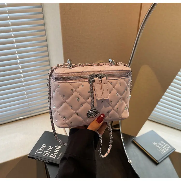 Chanel-Style Quilted Chain Shoulder Bag for Women 2026 — feature 27