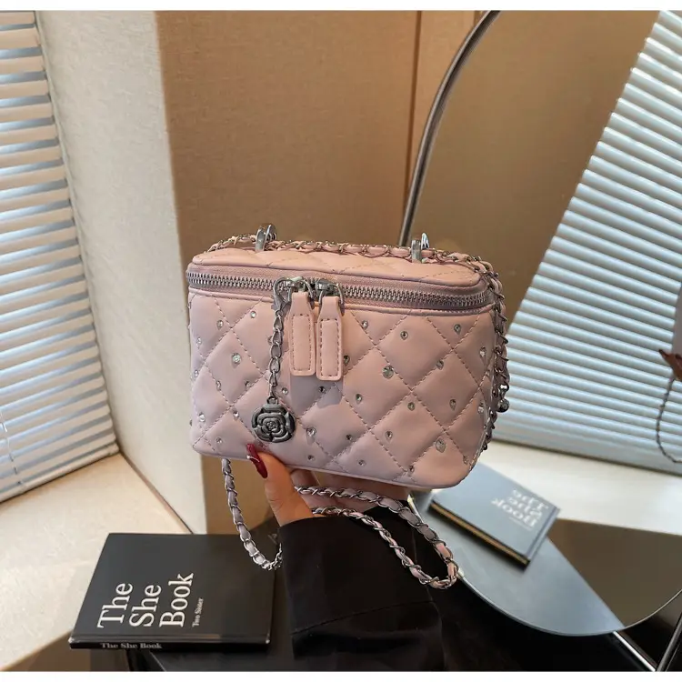 Chanel-Style Quilted Chain Shoulder Bag for Women 2026 — feature 28