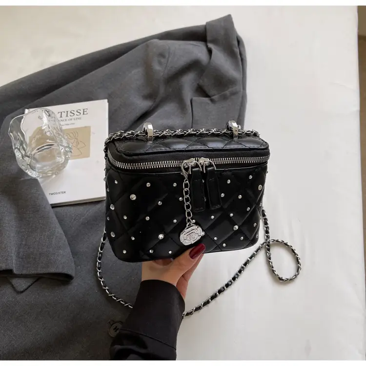 Chanel-Style Quilted Chain Shoulder Bag for Women 2026 — feature 33