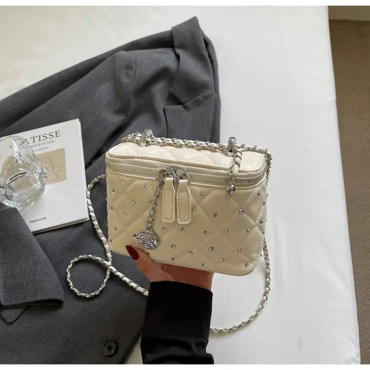 Chanel-Style Quilted Chain Shoulder Bag for Women 2026 — feature 36