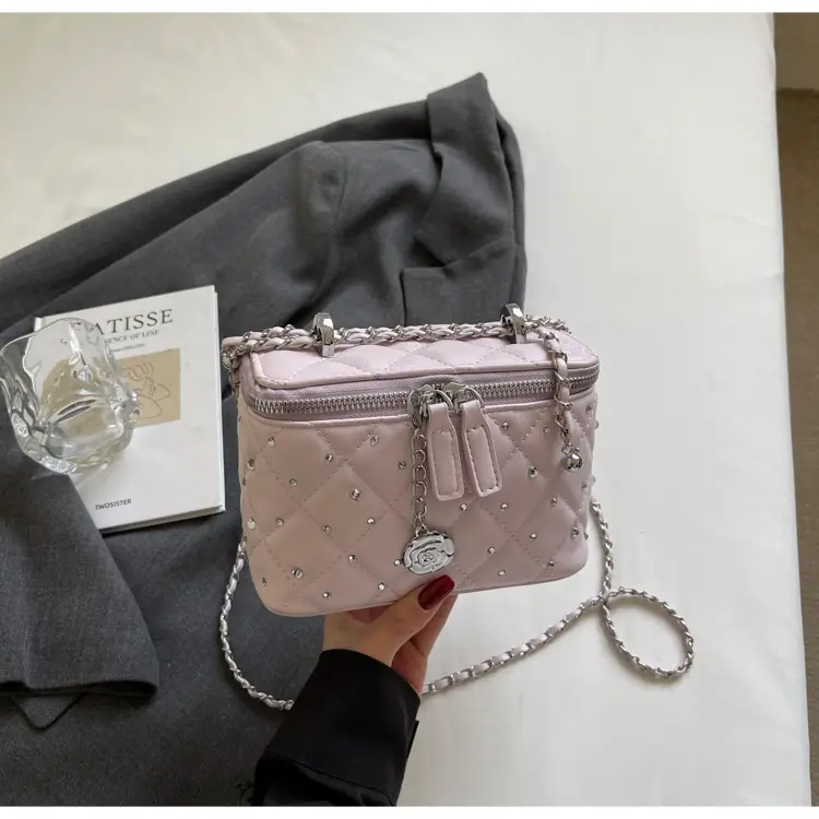 Chanel-Style Quilted Chain Shoulder Bag for Women 2026 — feature 39