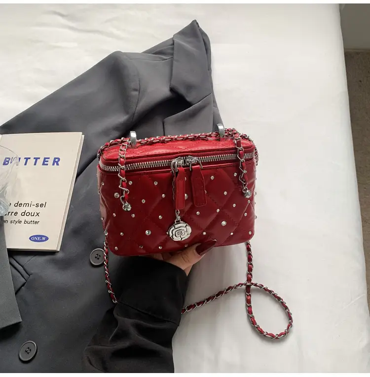 Chanel-Style Quilted Chain Shoulder Bag for Women 2026 — feature 43
