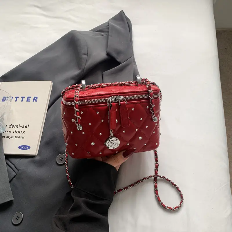 Chanel-Style Quilted Chain Shoulder Bag for Women 2026 - Image 6