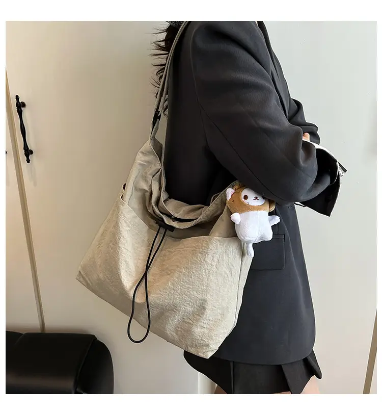 Women's Beige Drawstring Shoulder Bag with Cute Bear Earring — feature 1