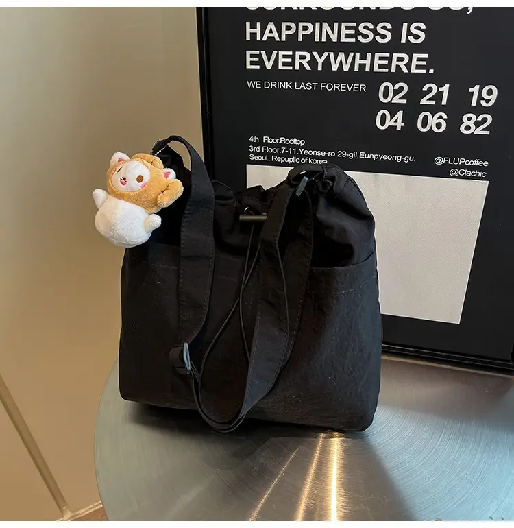 Women's Beige Drawstring Shoulder Bag with Cute Bear Earring — feature 20
