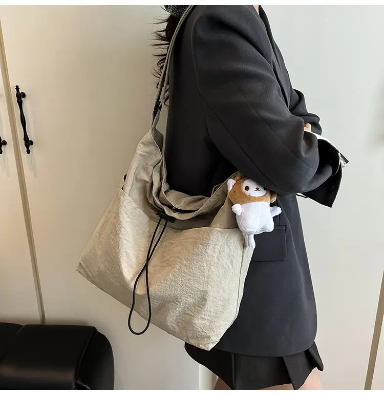 Women's Beige Drawstring Shoulder Bag with Cute Bear Earring — feature 23