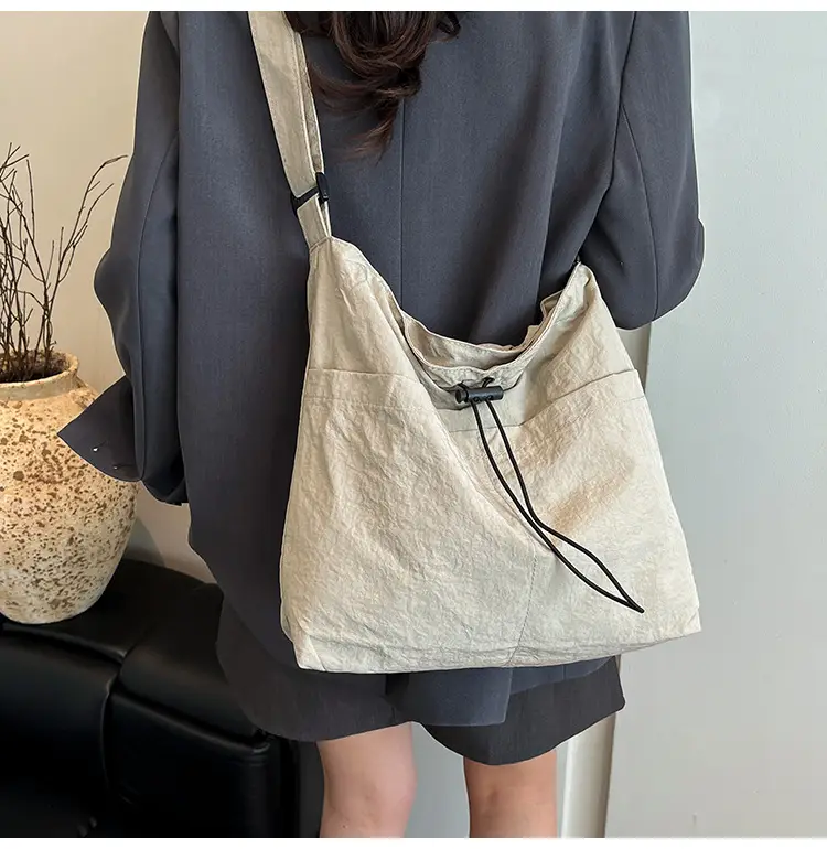 Women's Beige Drawstring Shoulder Bag with Cute Bear Earring — feature 25