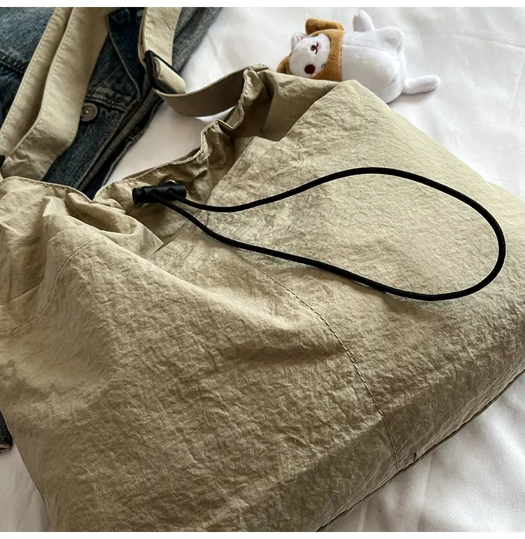 Women's Beige Drawstring Shoulder Bag with Cute Bear Earring — feature 37