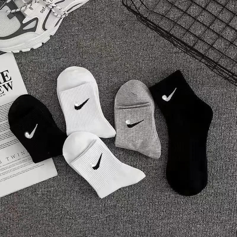 Wholesale Soviet Nike West Hook Socks for Men and Women, Casual and Versatile Long-Tube Student Sports Running — feature 7