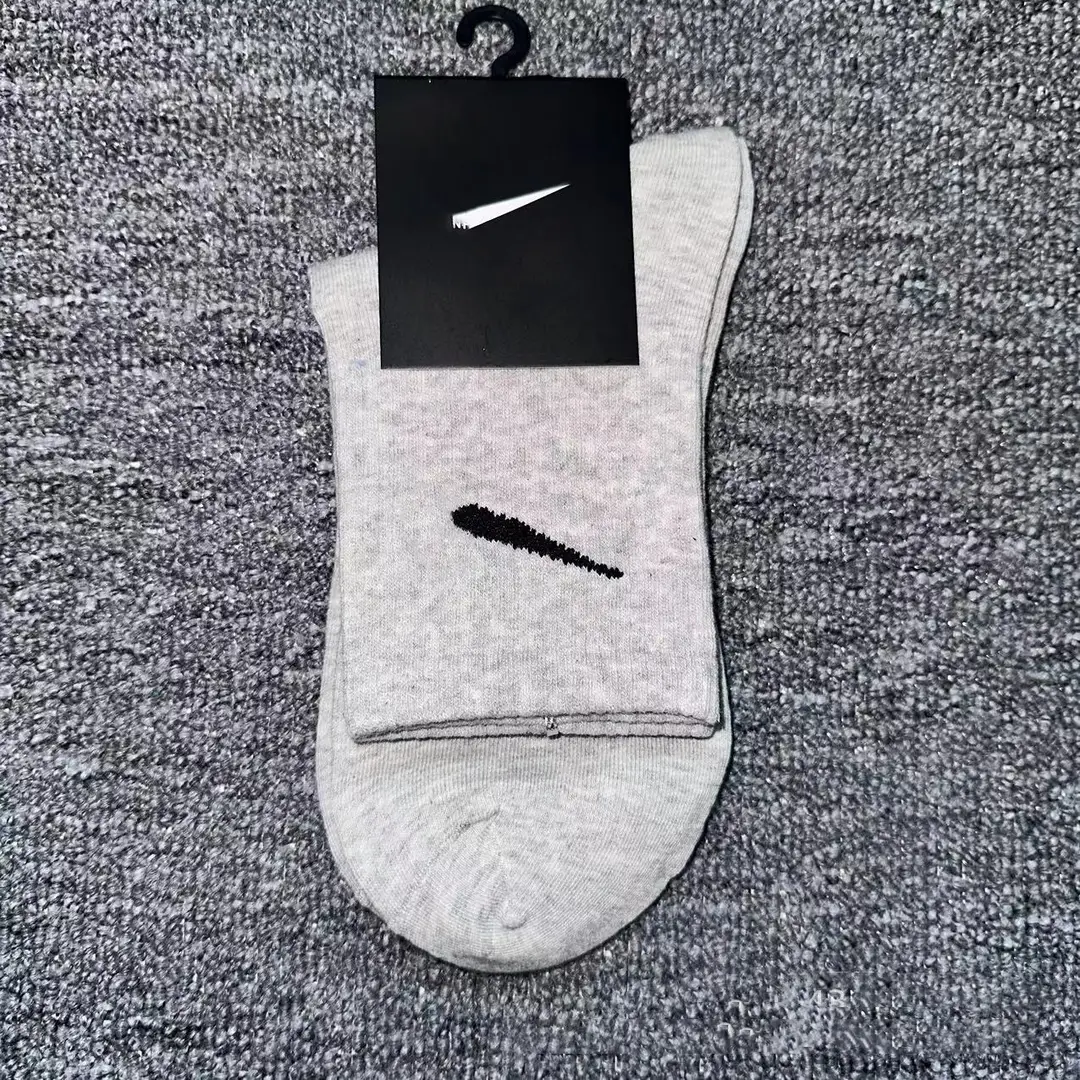 Wholesale Soviet Nike West Hook Socks for Men and Women, Casual and Versatile Long-Tube Student Sports Running