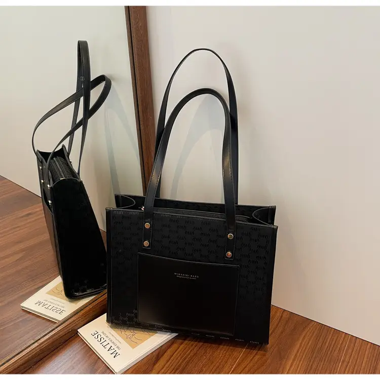 2025 New Summer Elegant Brown Tote Bag Large Capacity