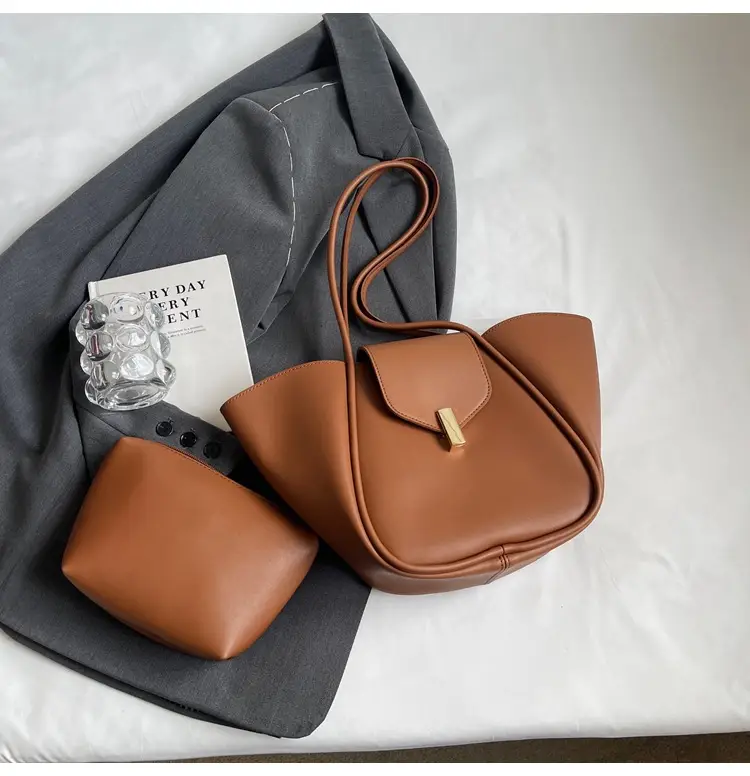 Brown Crossbody Shoulder Bag for Women with Gold Clasp — feature 24
