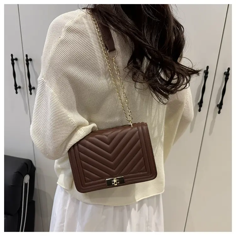 Black Embossed Chain Shoulder Bag for Women 2025 — feature 14