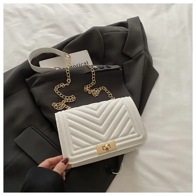 Black Embossed Chain Shoulder Bag for Women 2025 — feature 18