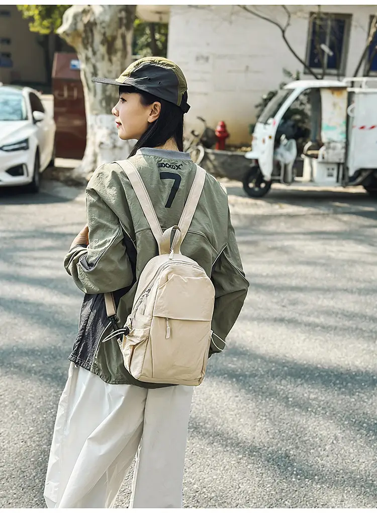Men's New Nylon Crossbody Travel Bag Grey — feature 10