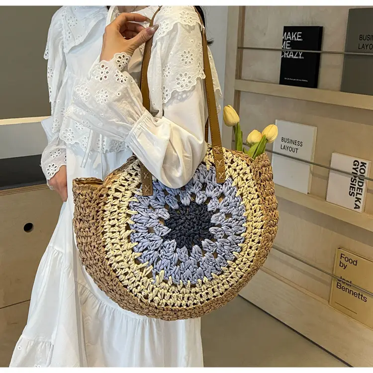 2025 Straw Shoulder Bag with Floral Design — feature 23